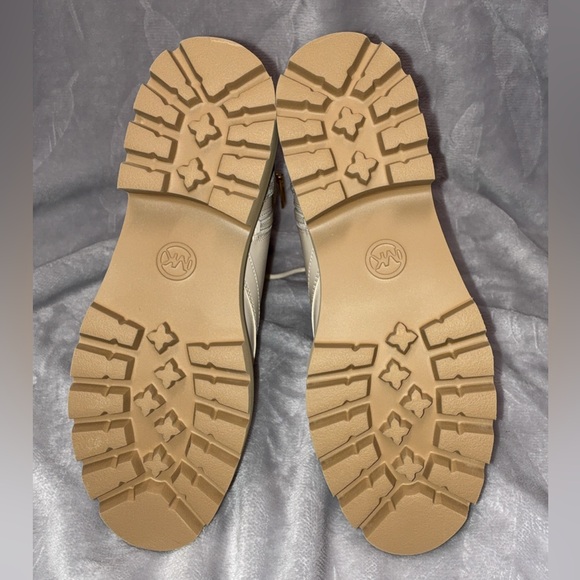 Michael Kors Signature Combat Boots in Vanilla, Women’s Size 8, New in Box - Picture 8 of 9